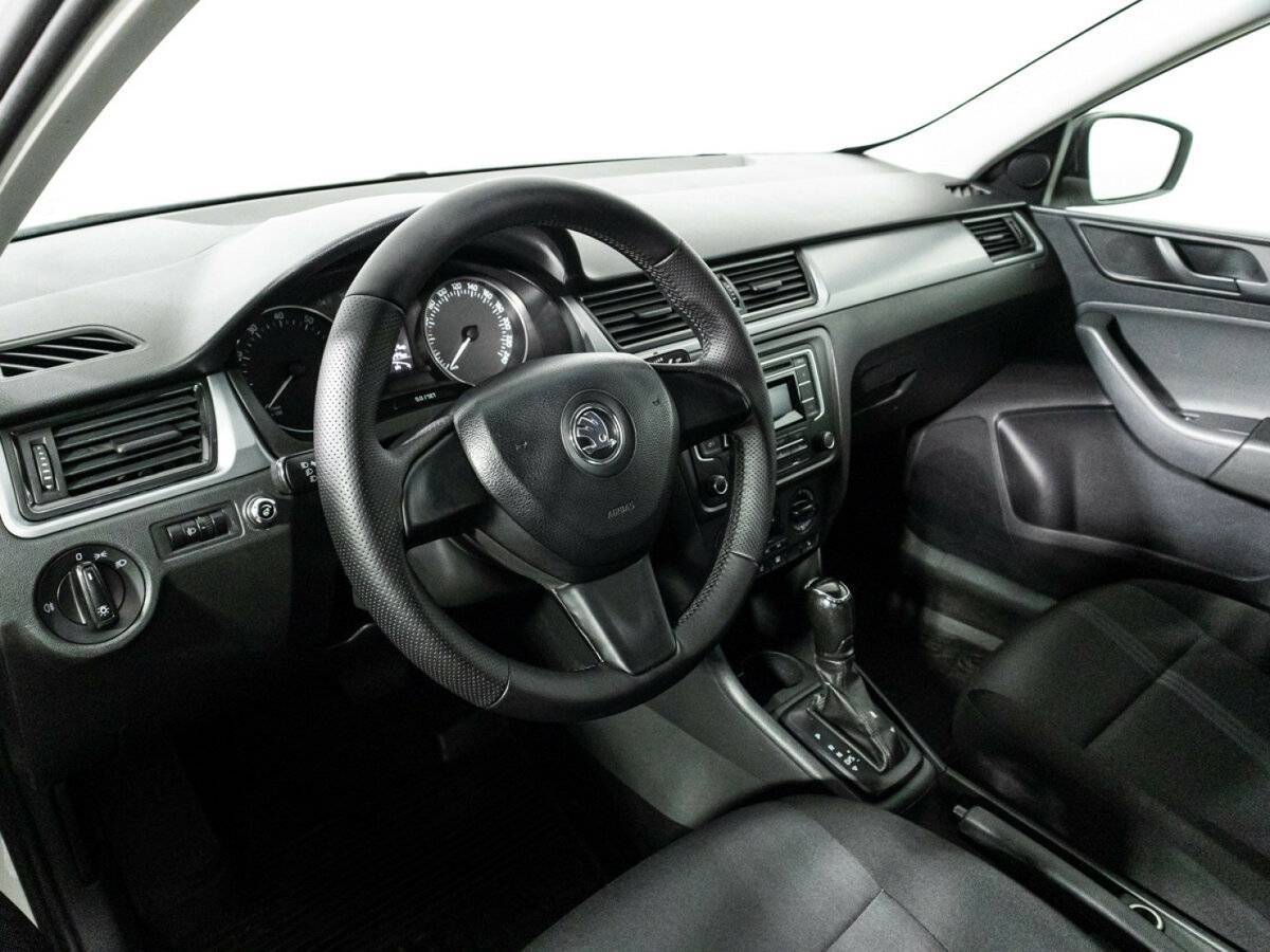 Skoda Rapid б/у, 2015, Автоматическая. Фото: #10
