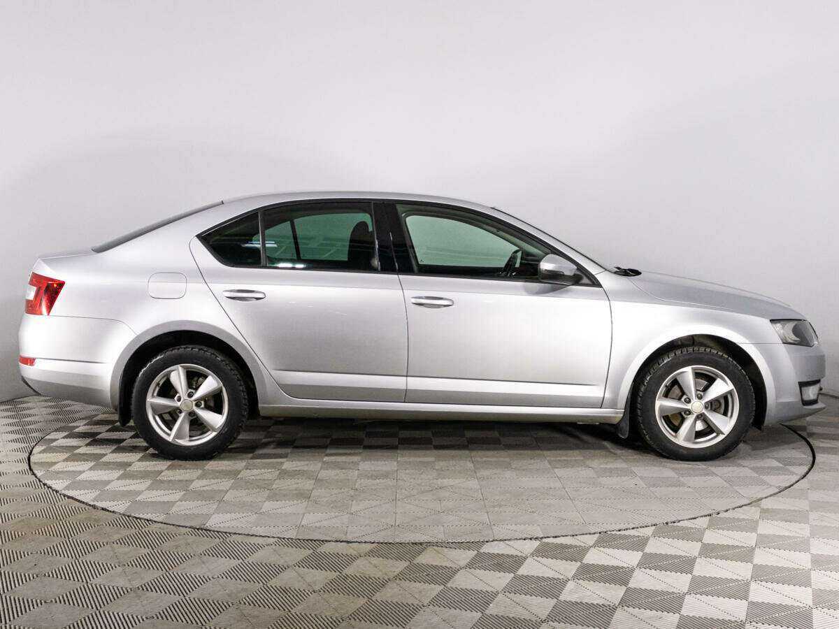 Skoda Octavia б/у, 2015, Роботизированная. Фото: #2