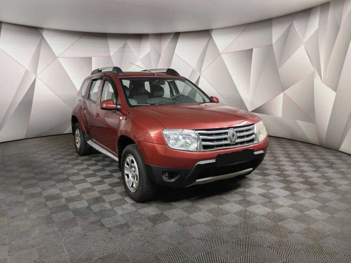 Renault Duster б/у, 2013, Автоматическая. Фото: #2