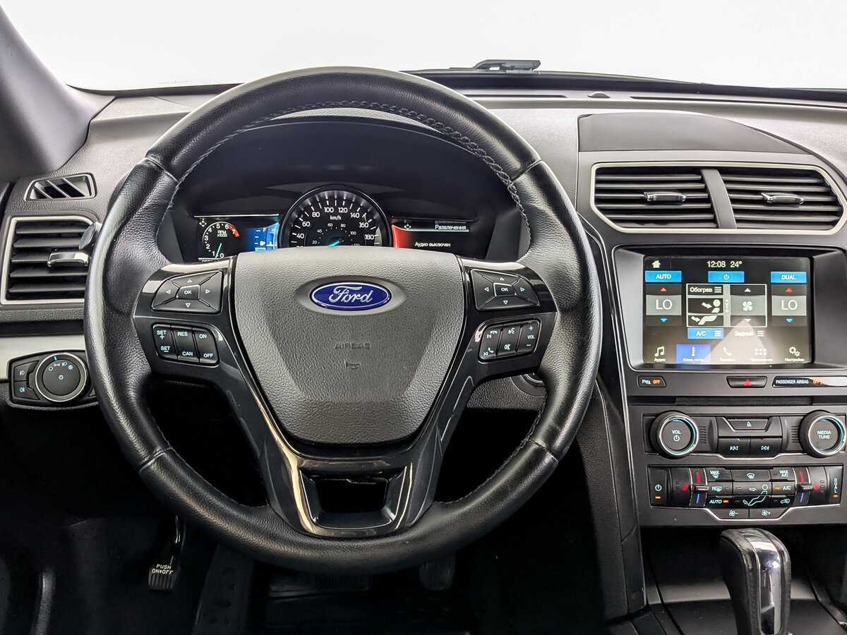 Ford Explorer б/у, 2017, Автоматическая. Фото: #17