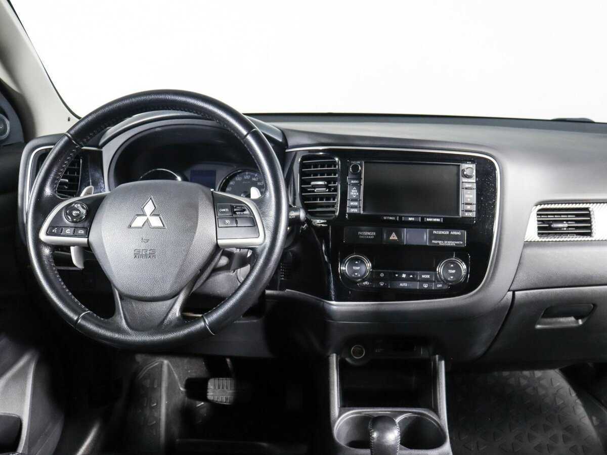Mitsubishi Outlander б/у, 2014, Автоматическая. Фото: #5