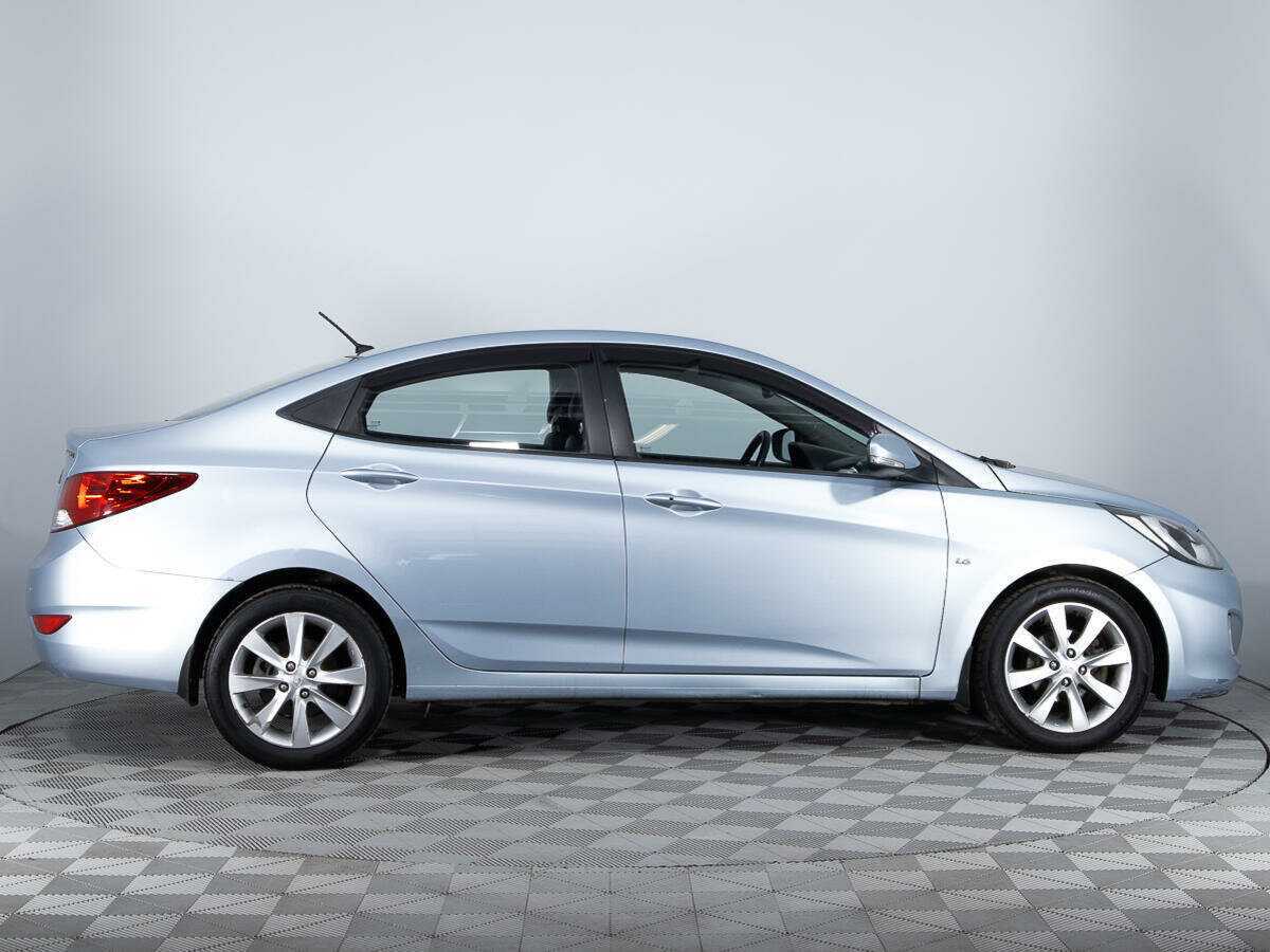 Hyundai Solaris б/у, 2012, Автоматическая. Фото: #3