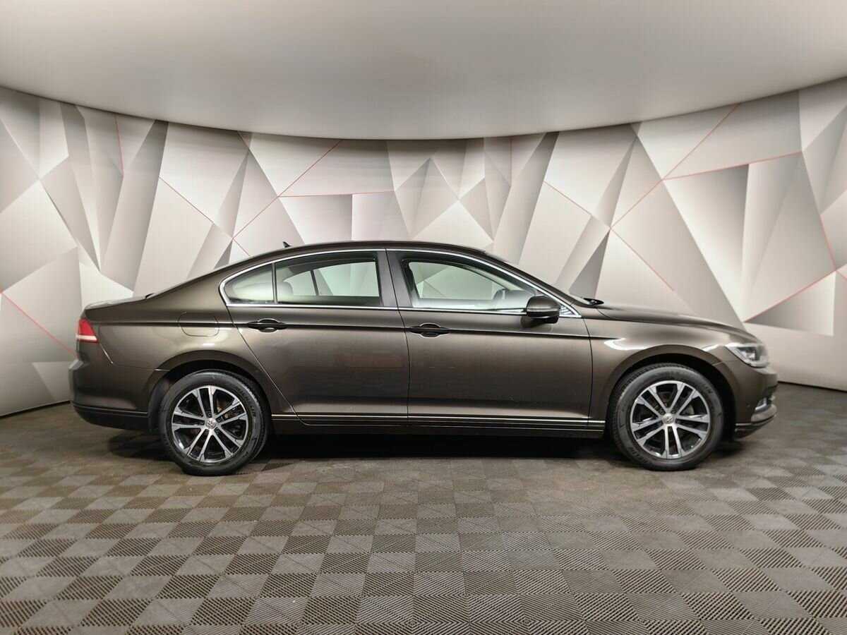 Volkswagen Passat б/у, 2017, Роботизированная. Фото: #5