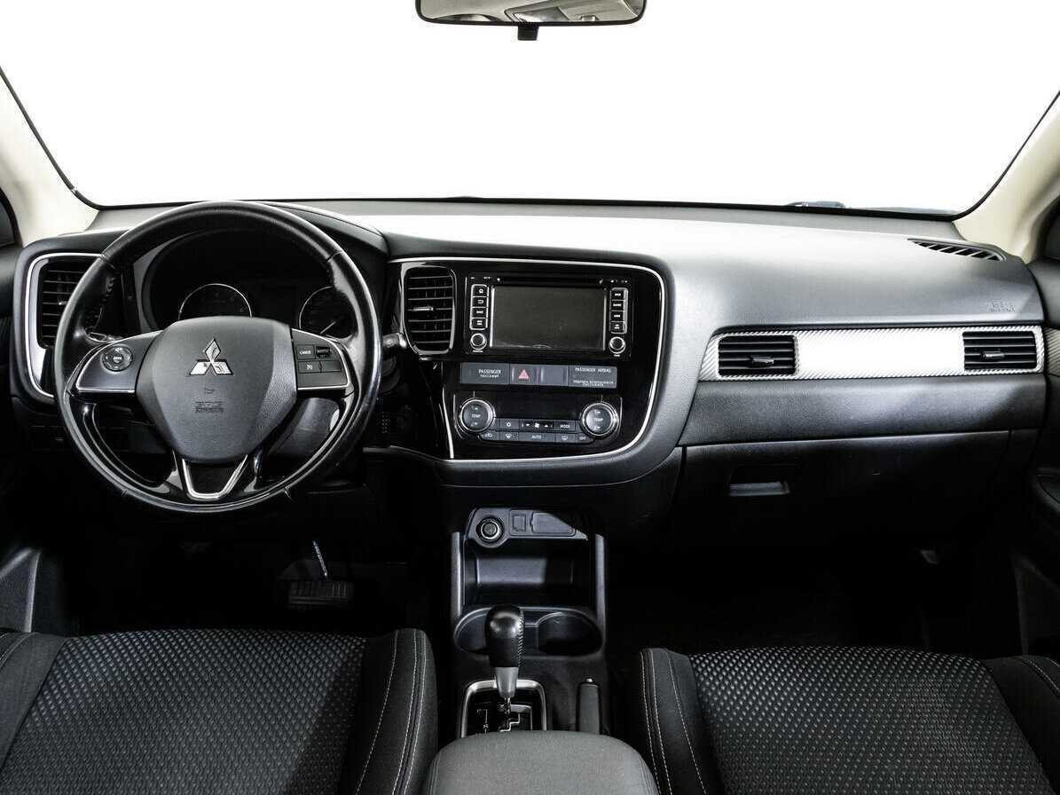 Mitsubishi Outlander б/у, 2016, Вариатор. Фото: #7