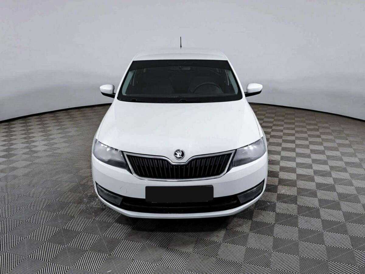 Skoda Rapid б/у, 2017, Механическая. Фото: #1