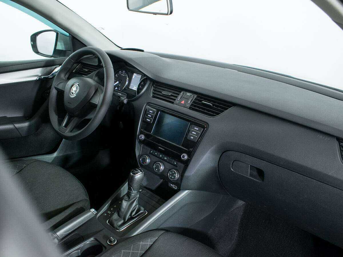 Skoda Octavia б/у, 2018, Автоматическая. Фото: #8