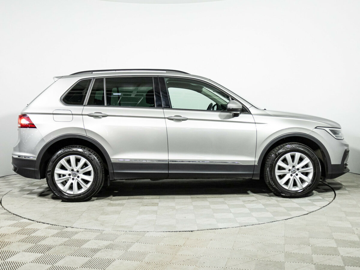 Volkswagen Tiguan б/у, 2021, Роботизированная. Фото: #3