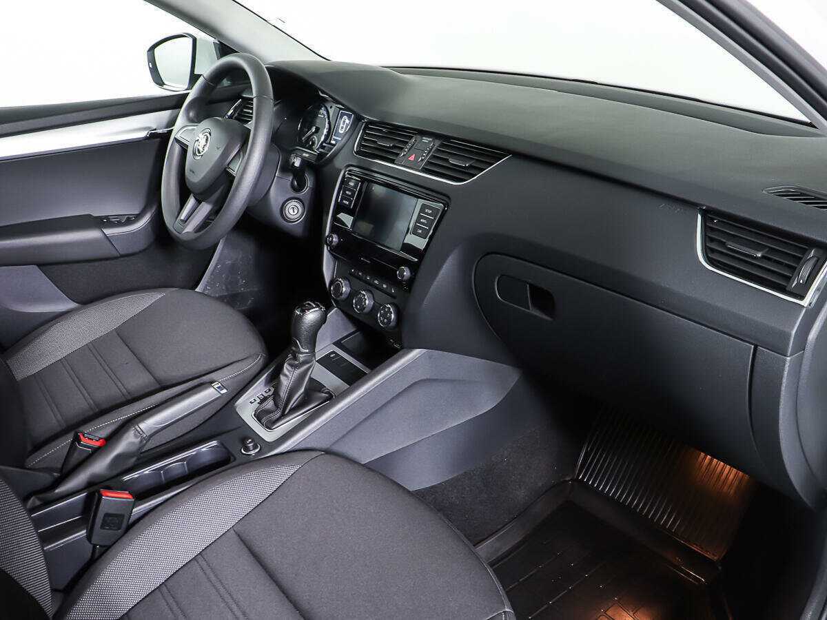 Skoda Octavia б/у, 2018, Автоматическая. Фото: #8