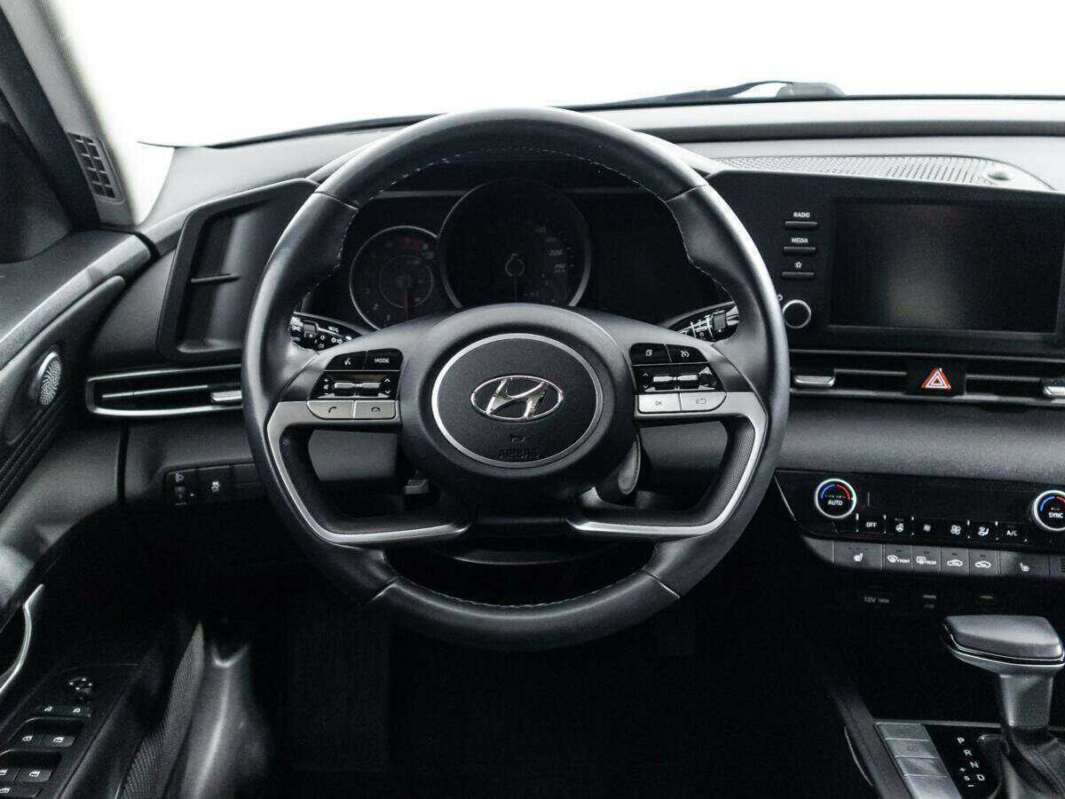 Hyundai Elantra б/у, 2021, Автоматическая. Фото: #17