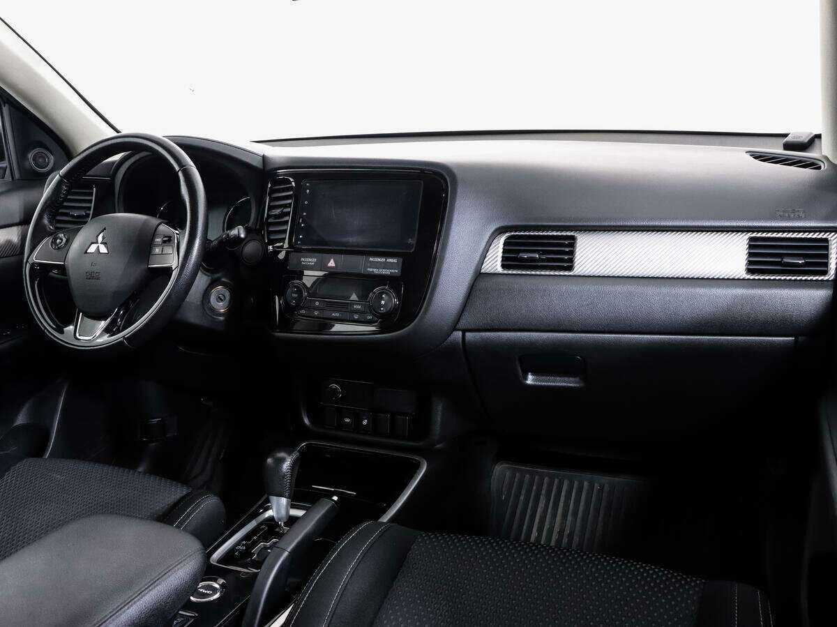 Mitsubishi Outlander б/у, 2018, Вариатор. Фото: #6