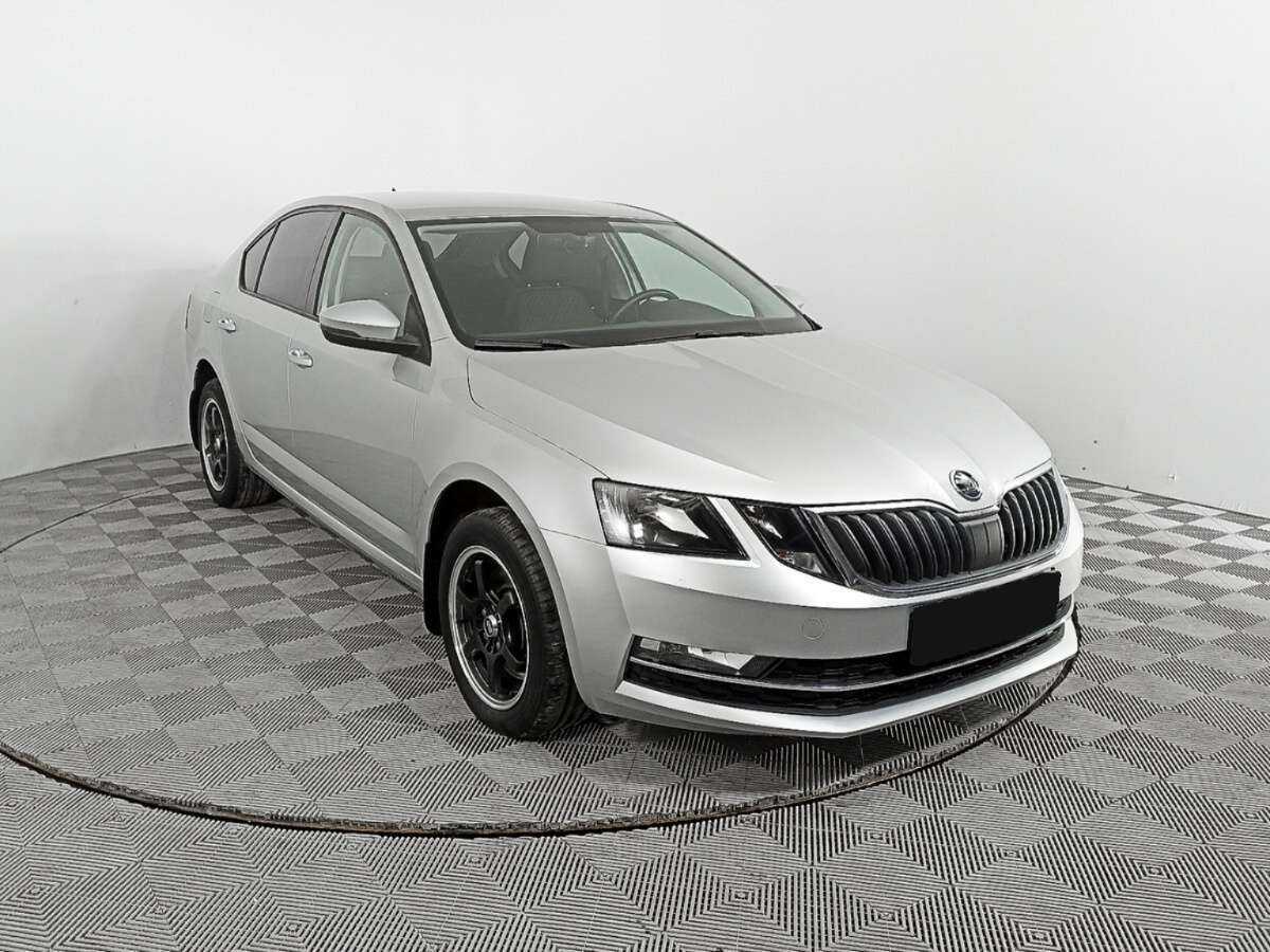 Skoda Octavia б/у, 2018, Роботизированная. Фото: #2