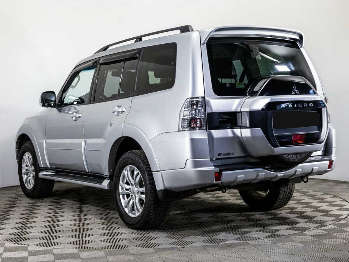 Mitsubishi Pajero б/у, 2017, Автоматическая. Фото: #6