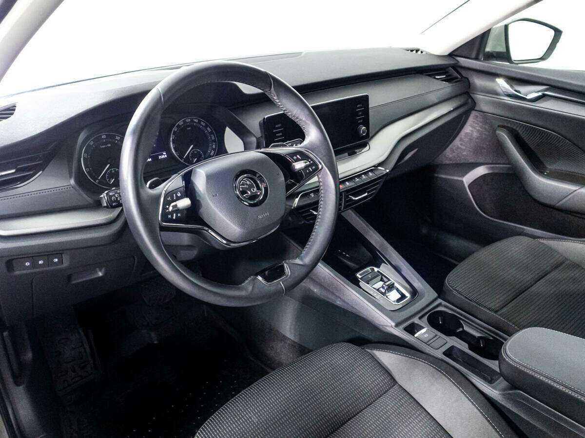 Skoda Octavia б/у, 2021, Роботизированная. Фото: #10