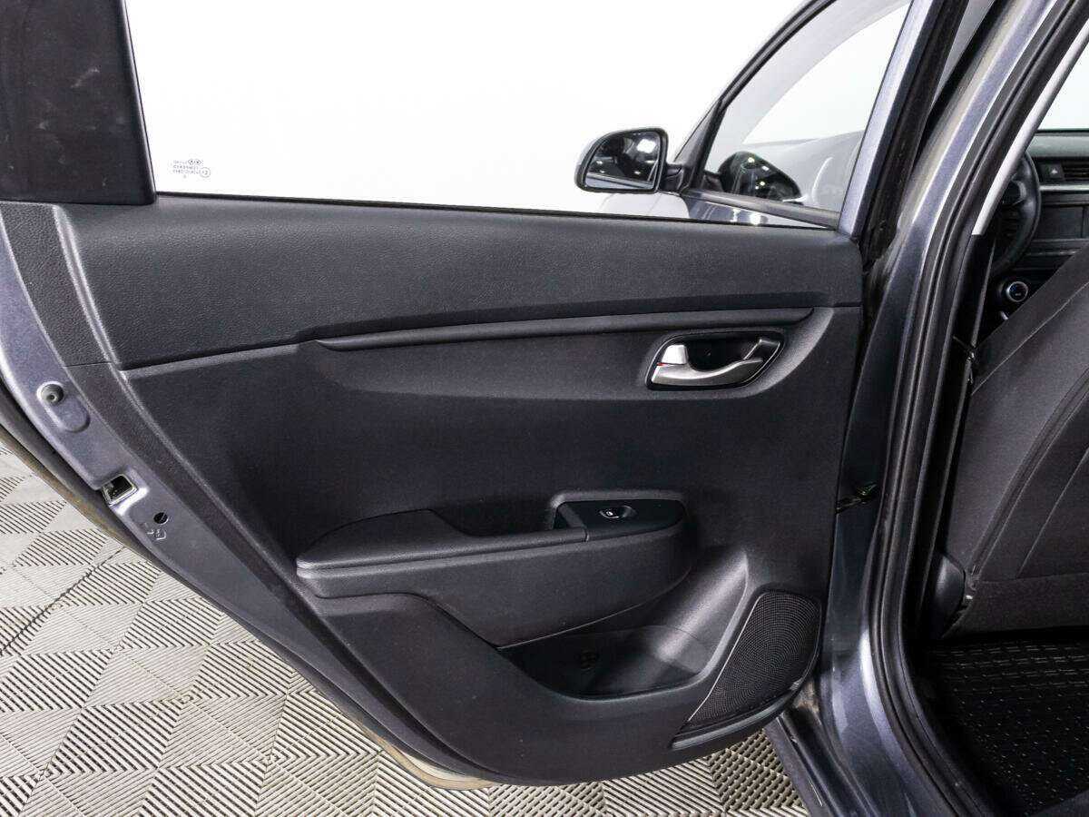 Kia Rio б/у, 2021, Механическая. Фото: #22