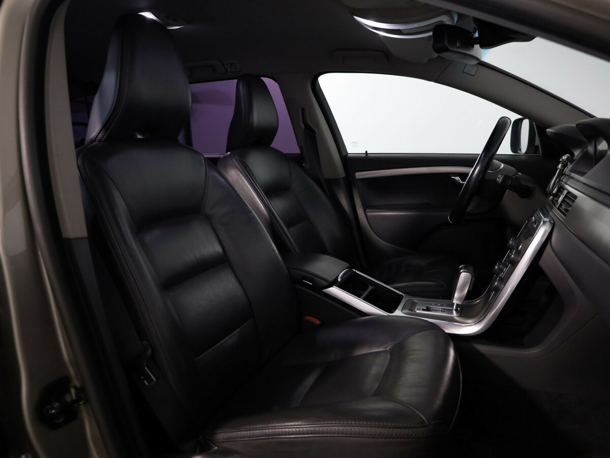 Volvo XC70 б/у, 2012, Автоматическая. Фото: #11