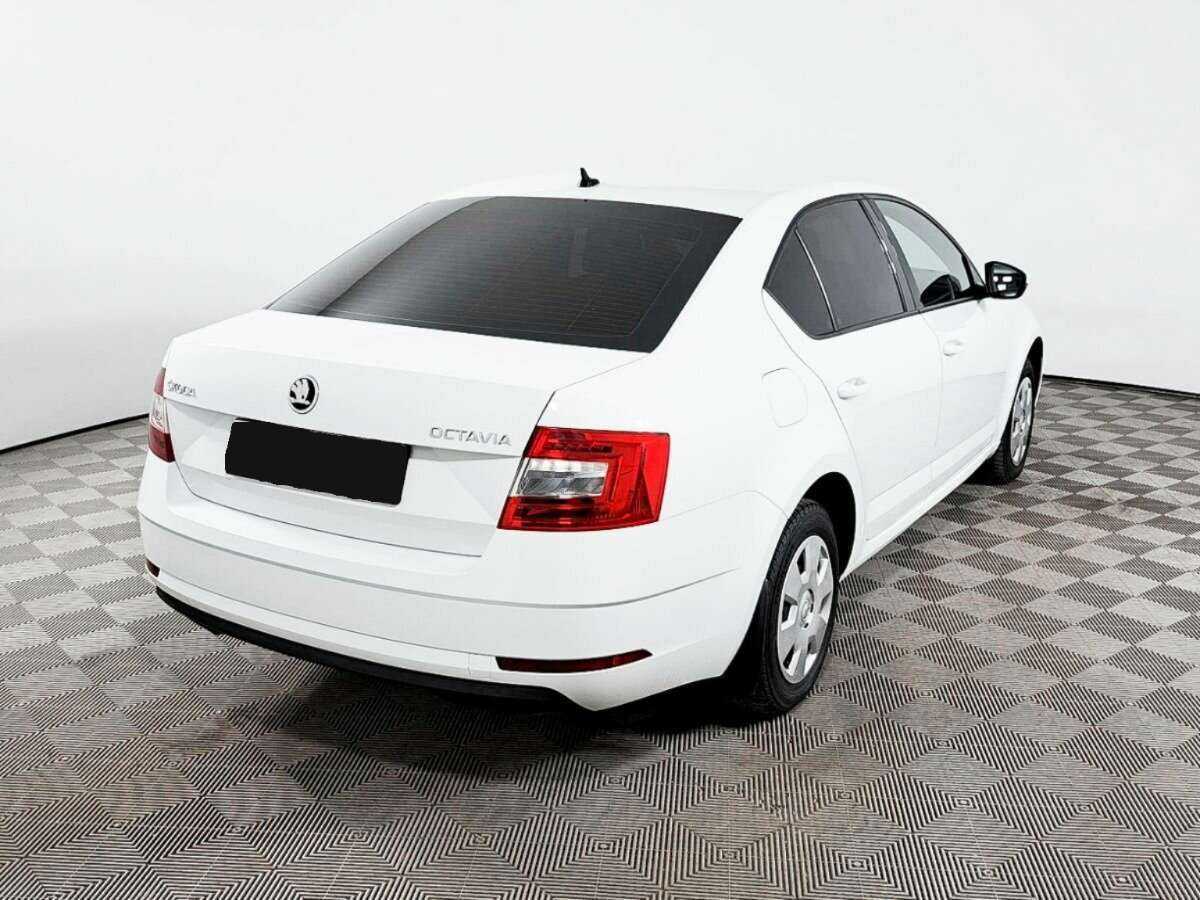 Skoda Octavia б/у, 2019, Механическая. Фото: #4