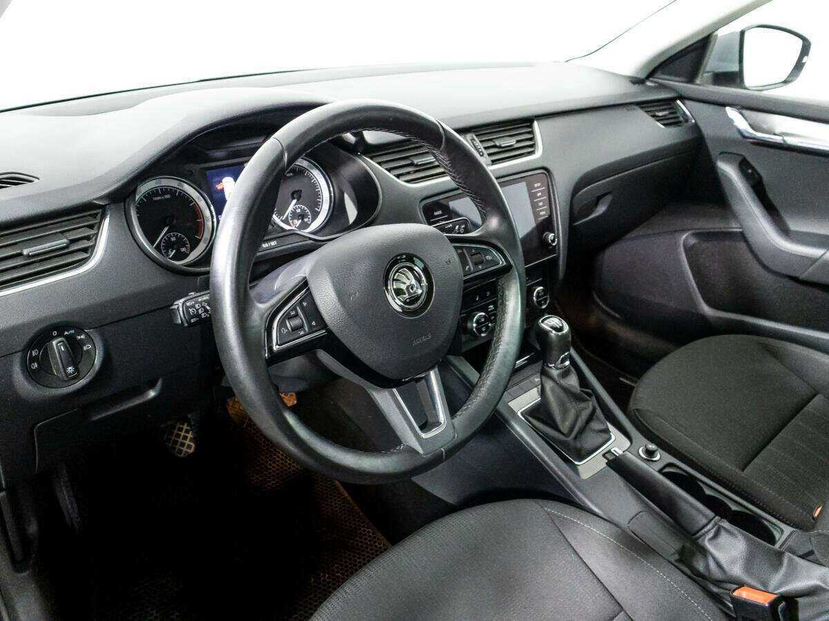 Skoda Octavia б/у, 2018, Механическая. Фото: #10