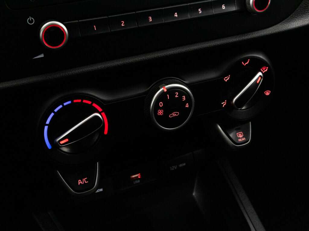 Kia Rio б/у, 2022, Автоматическая. Фото: #20