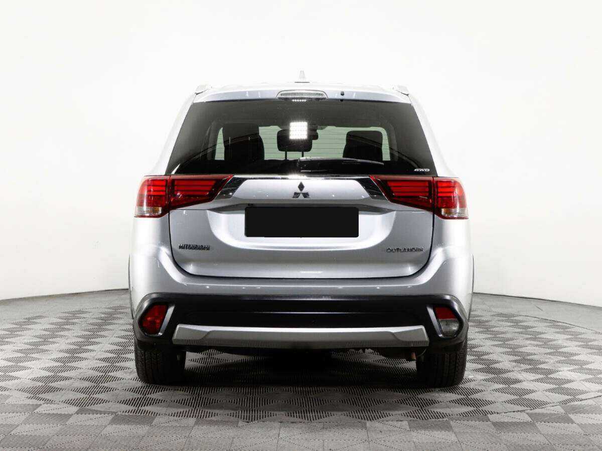Mitsubishi Outlander б/у, 2018, Вариатор. Фото: #4