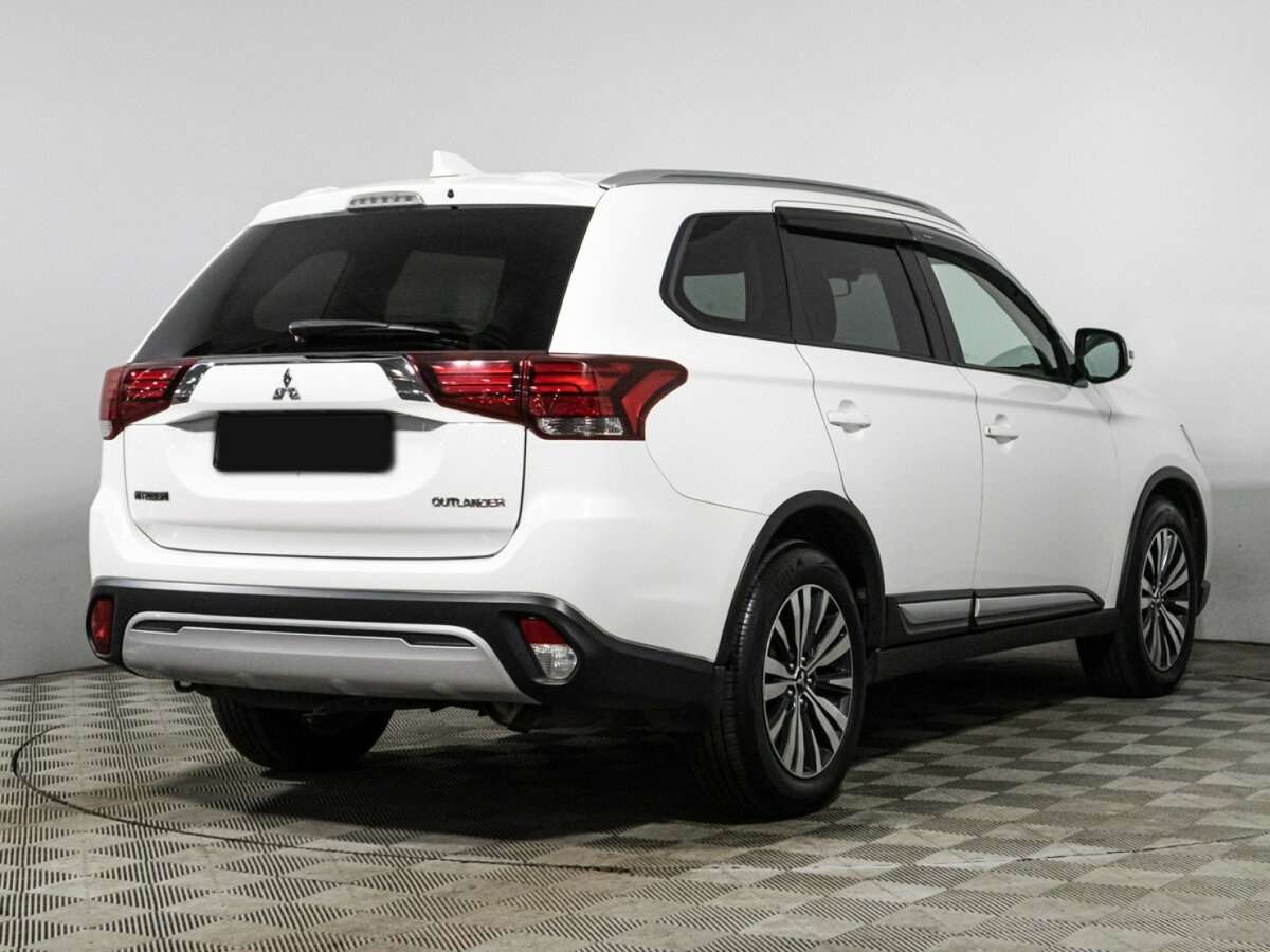 Mitsubishi Outlander б/у, 2018, Вариатор. Фото: #4