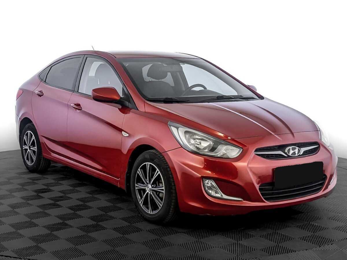 Hyundai Solaris б/у, 2012, Механическая. Фото: #2