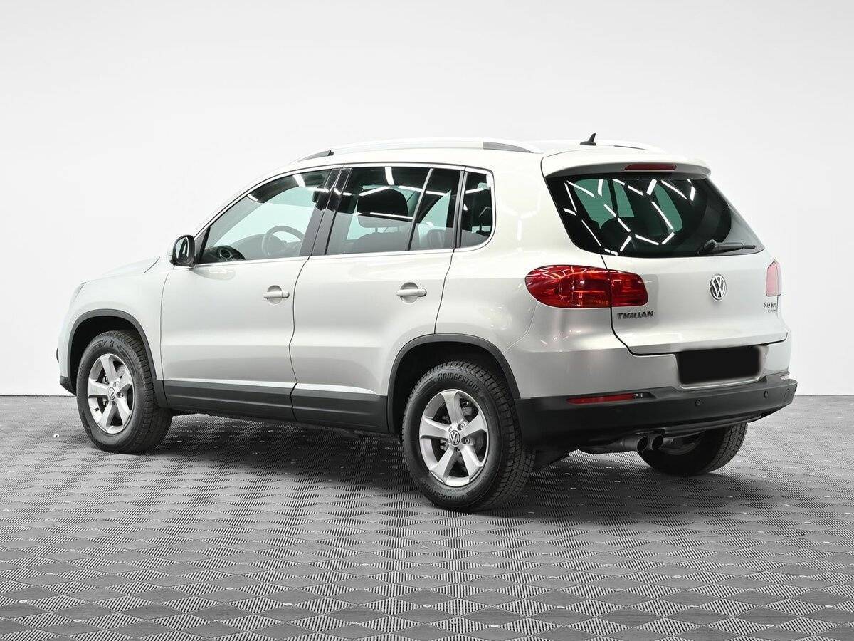Volkswagen Tiguan б/у, 2012, Автоматическая. Фото: #2