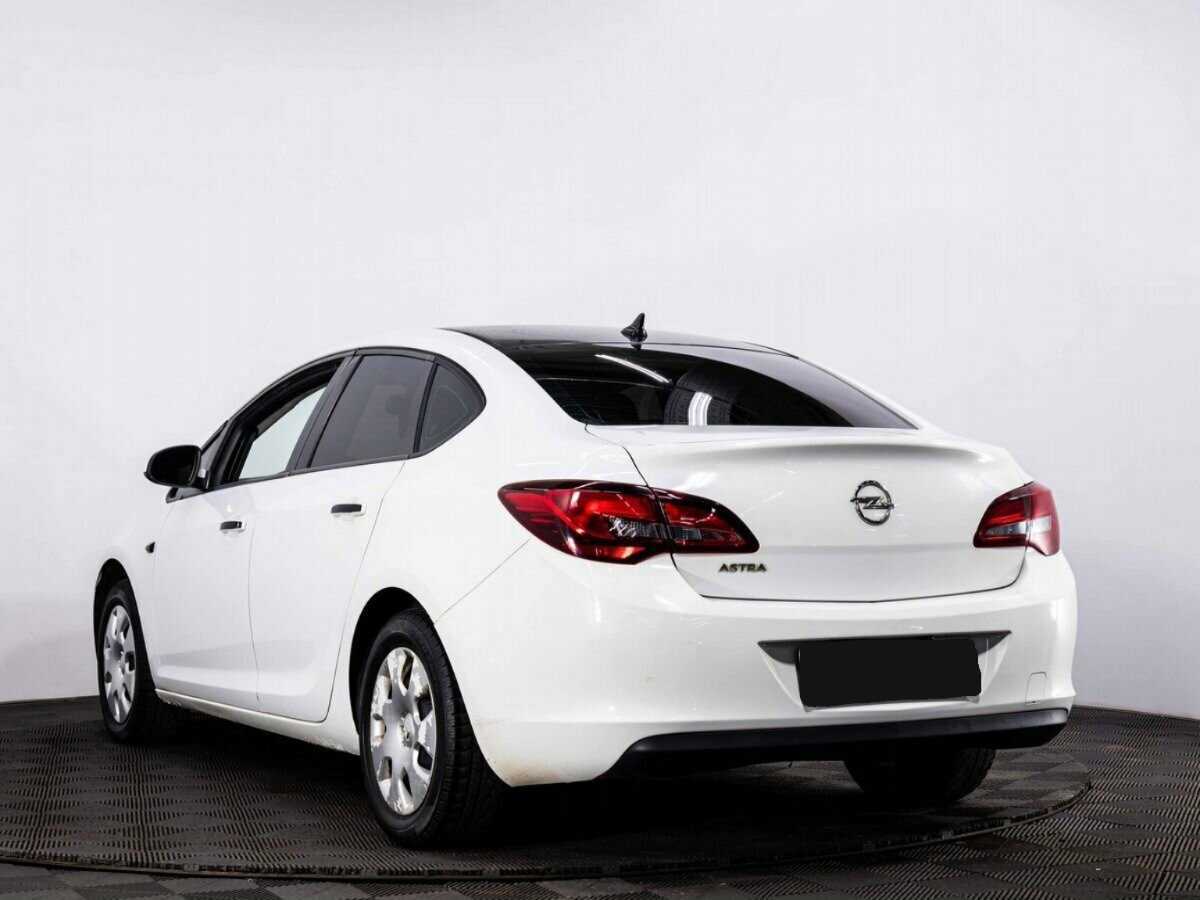 Opel Astra б/у, 2013, Механическая. Фото: #3