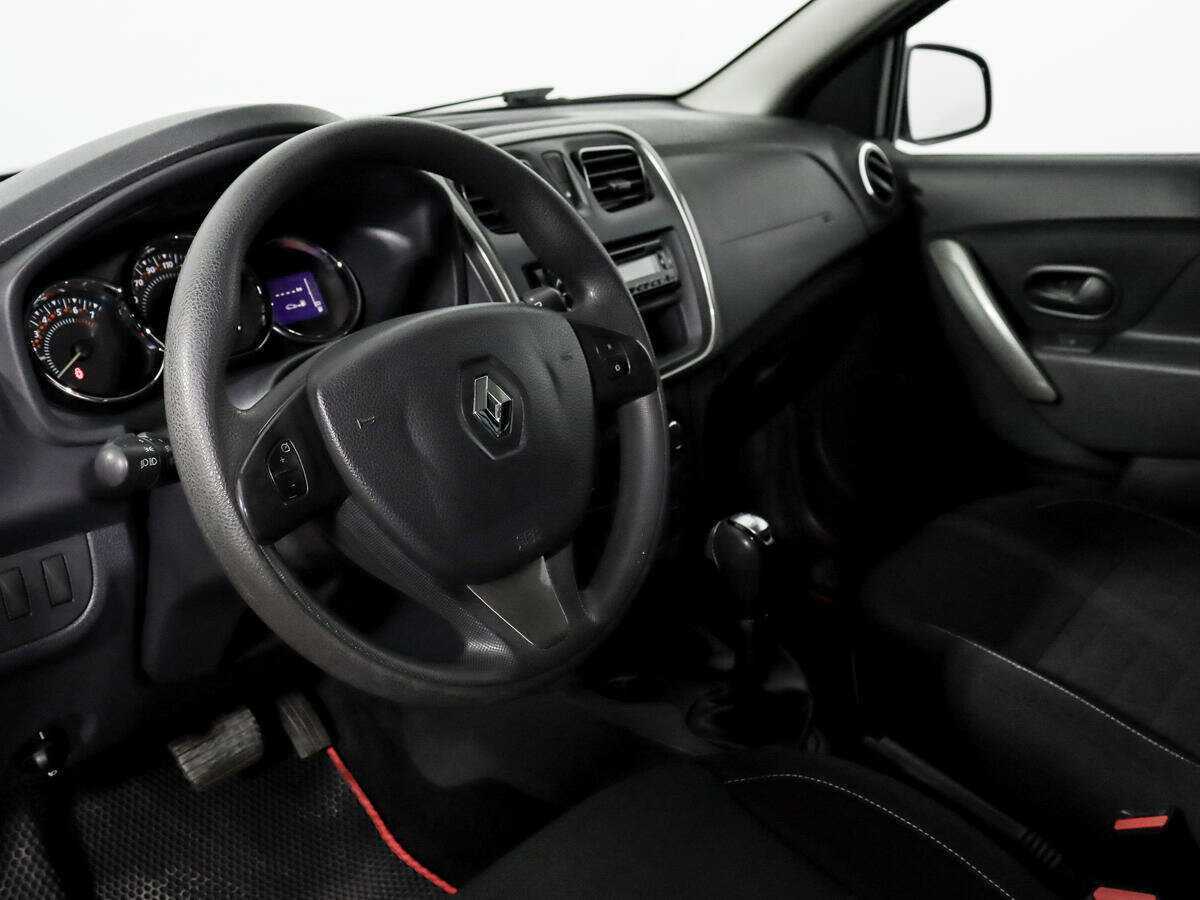 Renault Sandero б/у, 2016, Автоматическая. Фото: #8