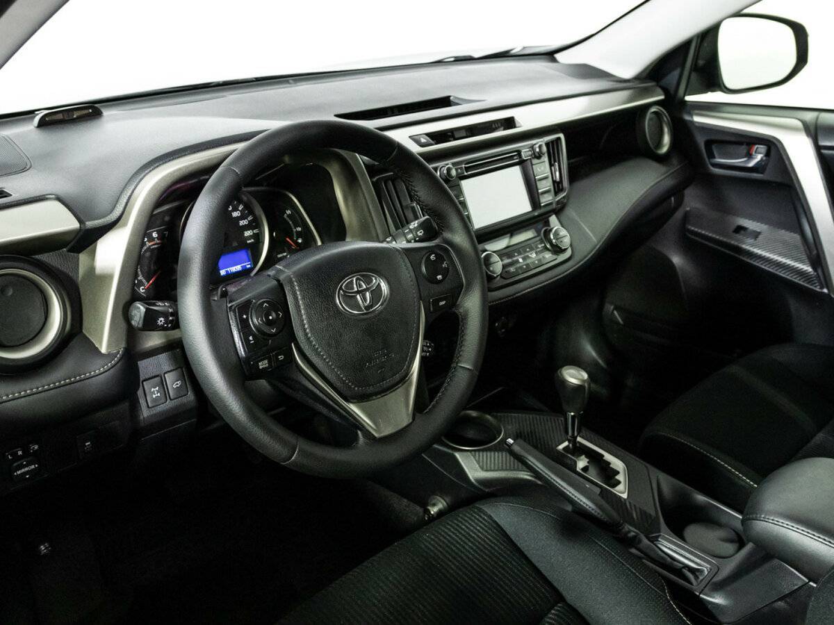 Toyota RAV4 б/у, 2015, Автоматическая. Фото: #10
