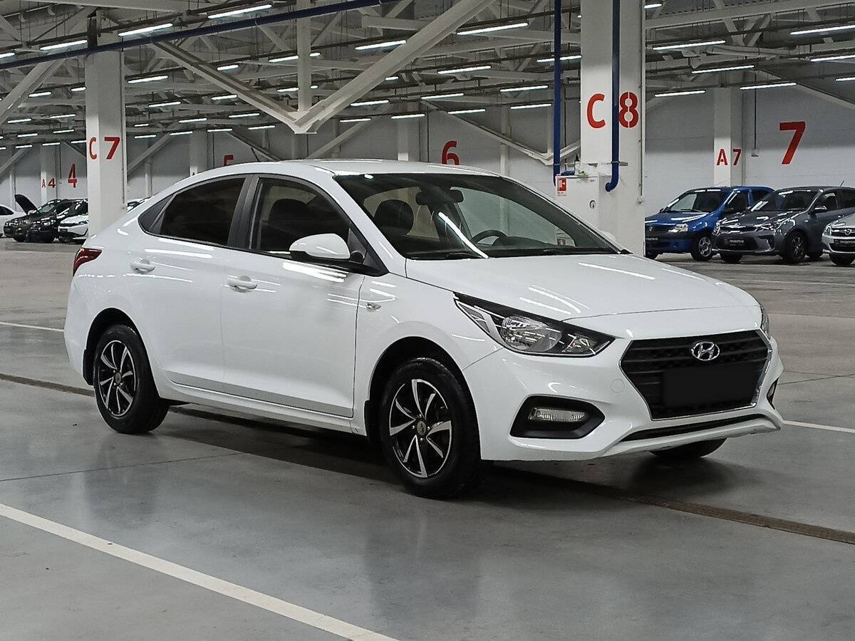 Hyundai Solaris б/у, 2017, Автоматическая. Фото: #2