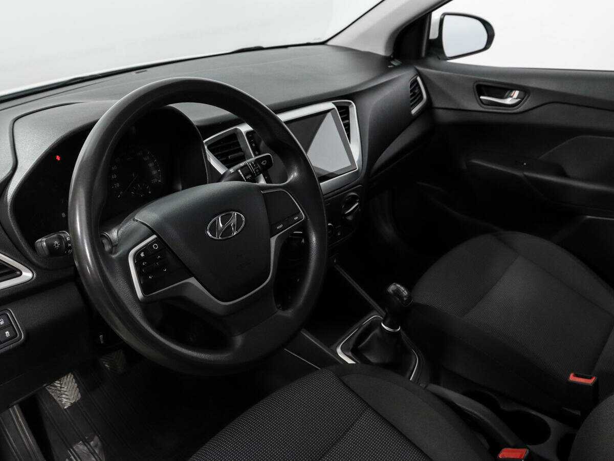 Hyundai Solaris б/у, 2018, Механическая. Фото: #8