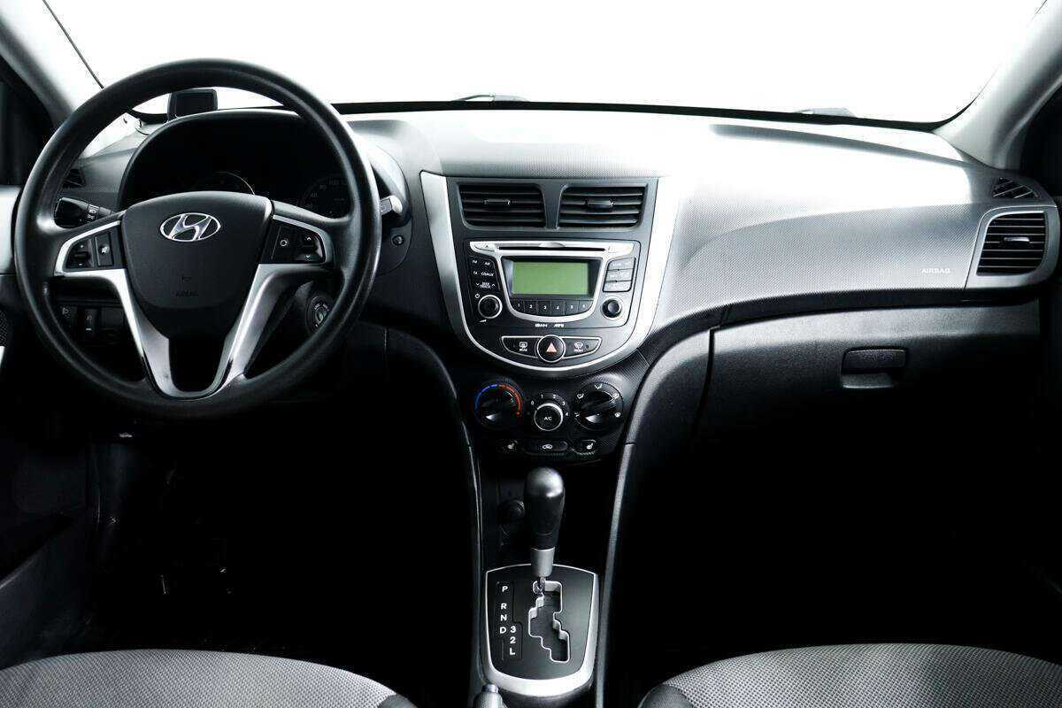 Hyundai Solaris б/у, 2012, Автоматическая. Фото: #10