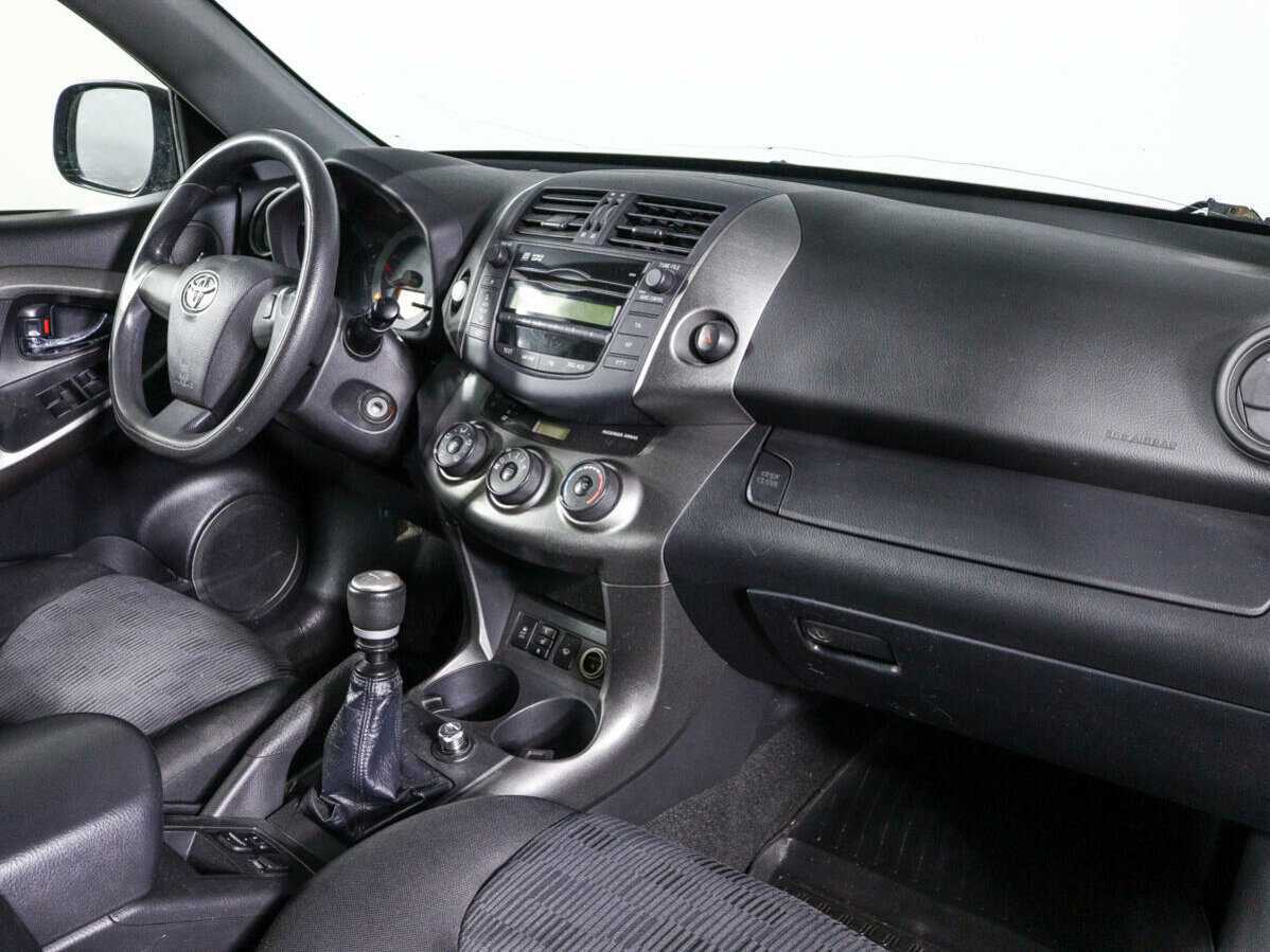 Toyota RAV4 б/у, 2012, Механическая. Фото: #6