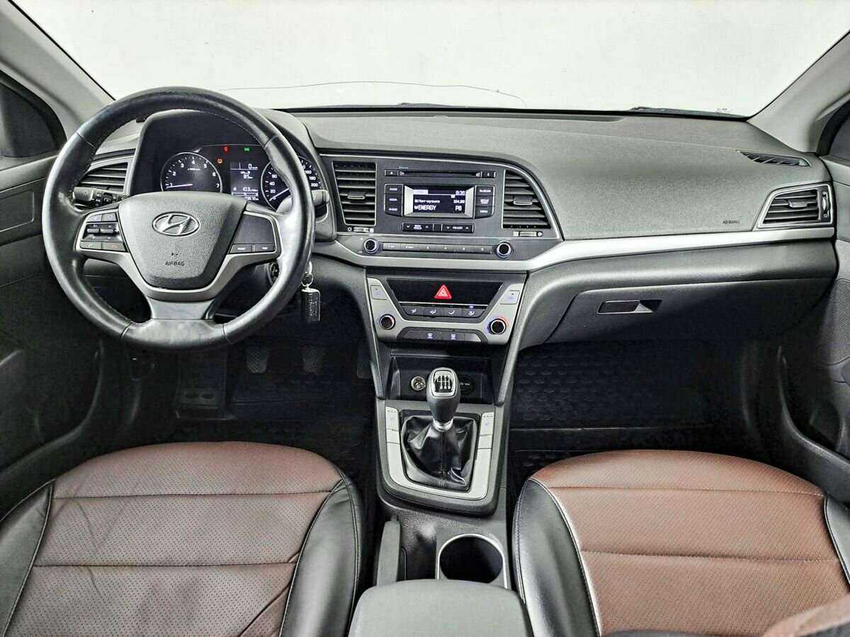 Hyundai Elantra б/у, 2017, Механическая. Фото: #11