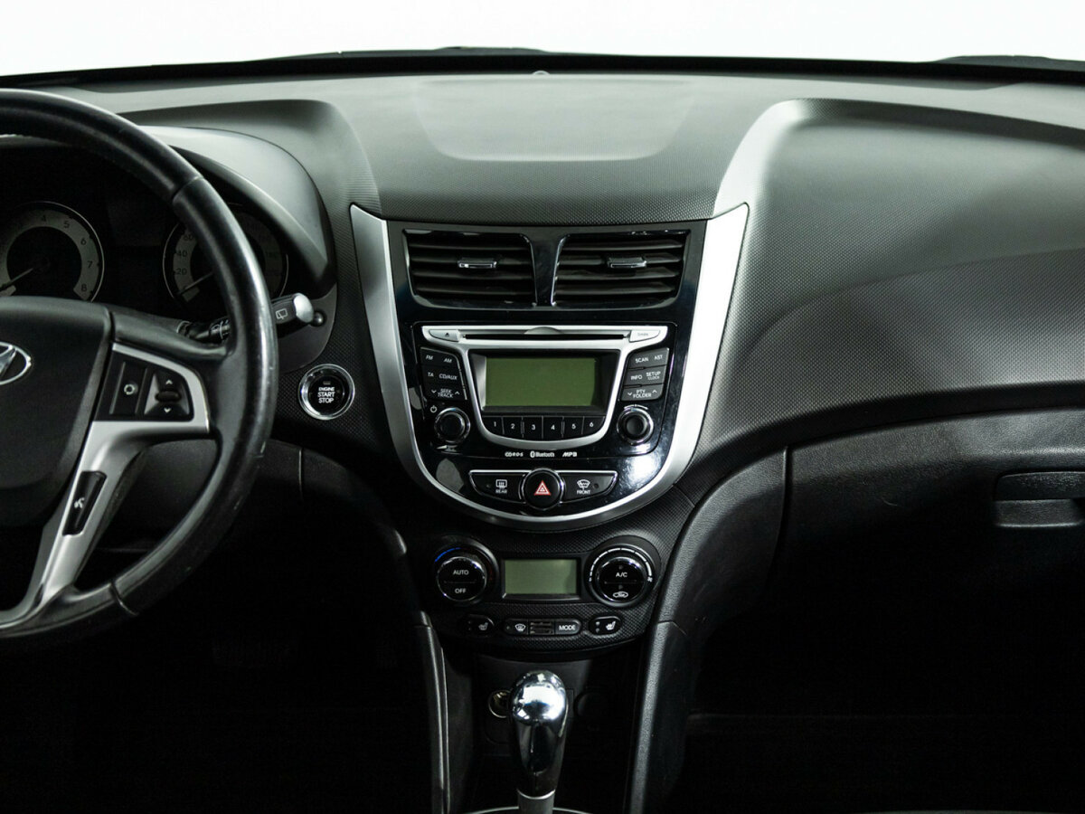 Hyundai Solaris б/у, 2012, Автоматическая. Фото: #13