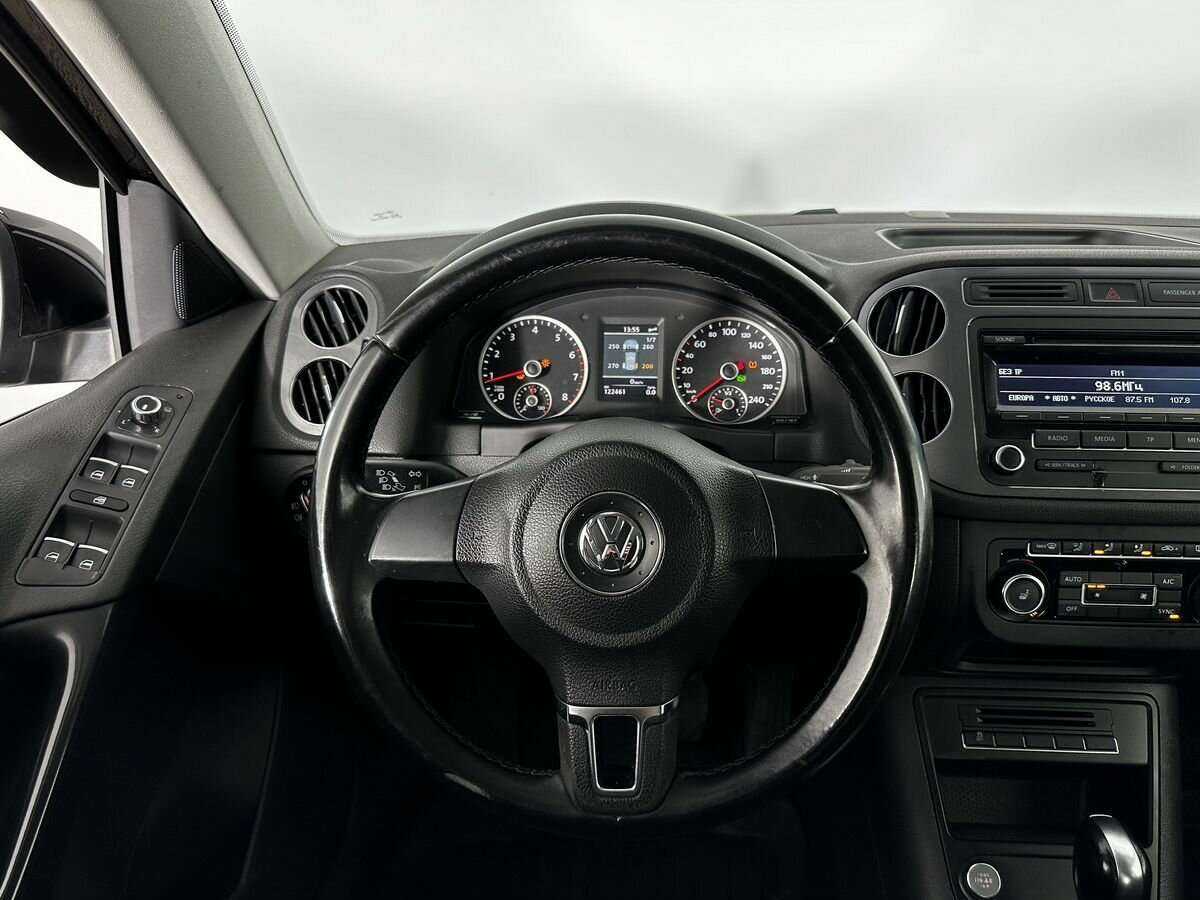 Volkswagen Tiguan б/у, 2013, Автоматическая. Фото: #9