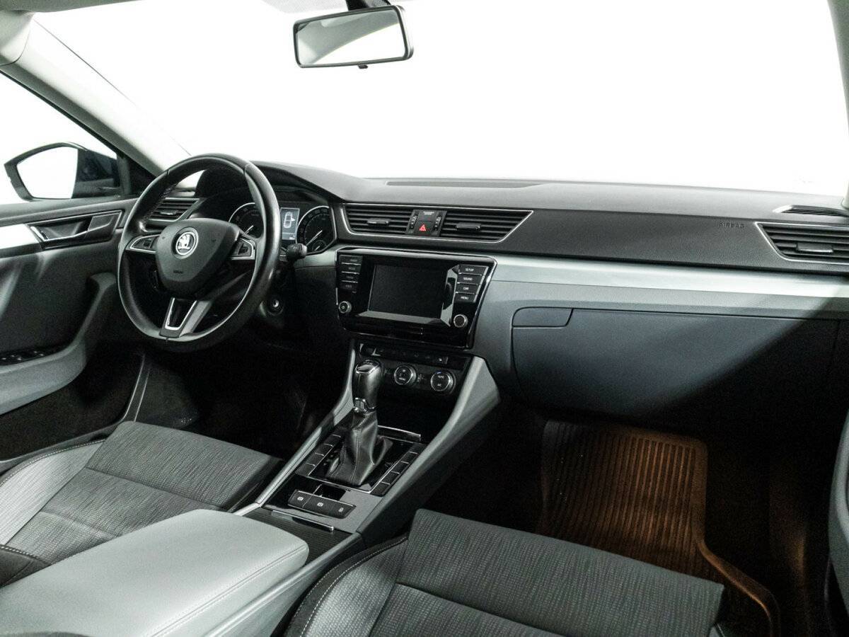 Skoda Superb б/у, 2015, Роботизированная. Фото: #8