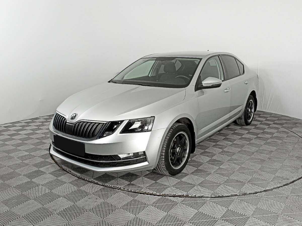 Skoda Octavia б/у, 2018, Роботизированная. Посмотреть фото