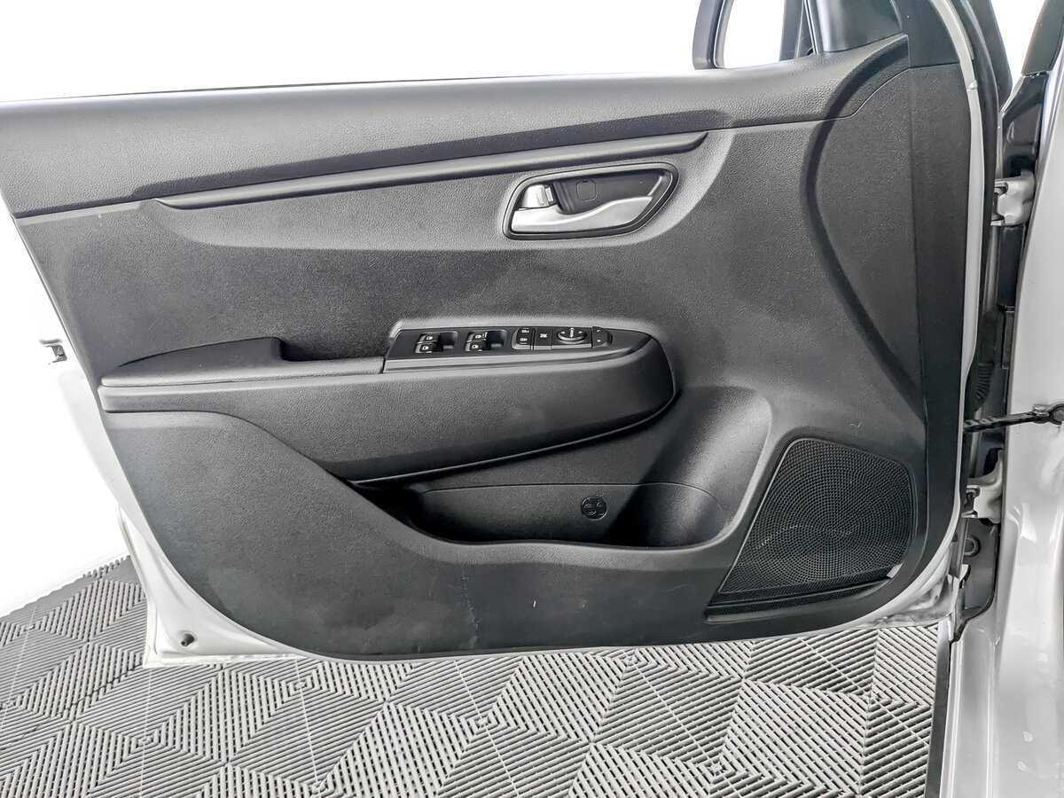 Kia Rio б/у, 2020, Автоматическая. Фото: #16