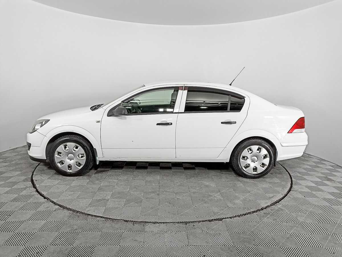 Opel Astra б/у, 2013, Механическая. Фото: #7