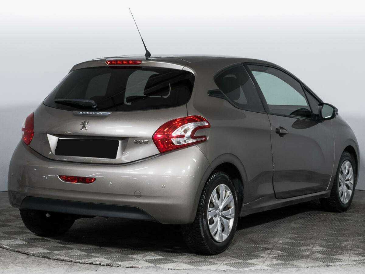 Peugeot 208 б/у, 2013, Автоматическая. Фото: #4