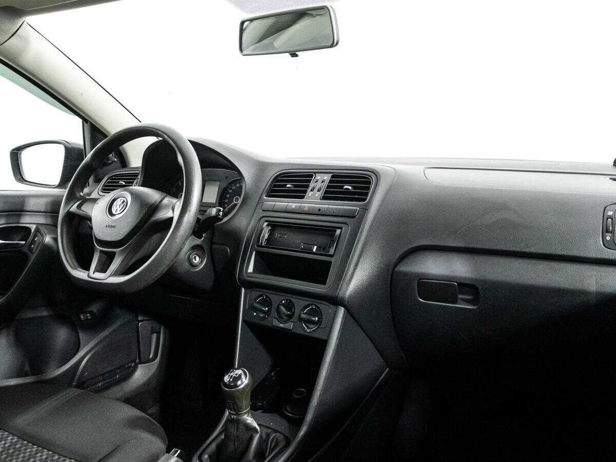 Volkswagen Polo б/у, 2017, Механическая. Фото: #8