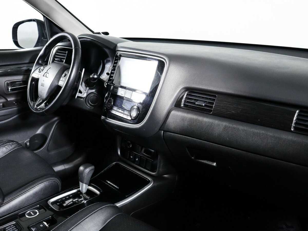 Mitsubishi Outlander б/у, 2018, Вариатор. Фото: #5