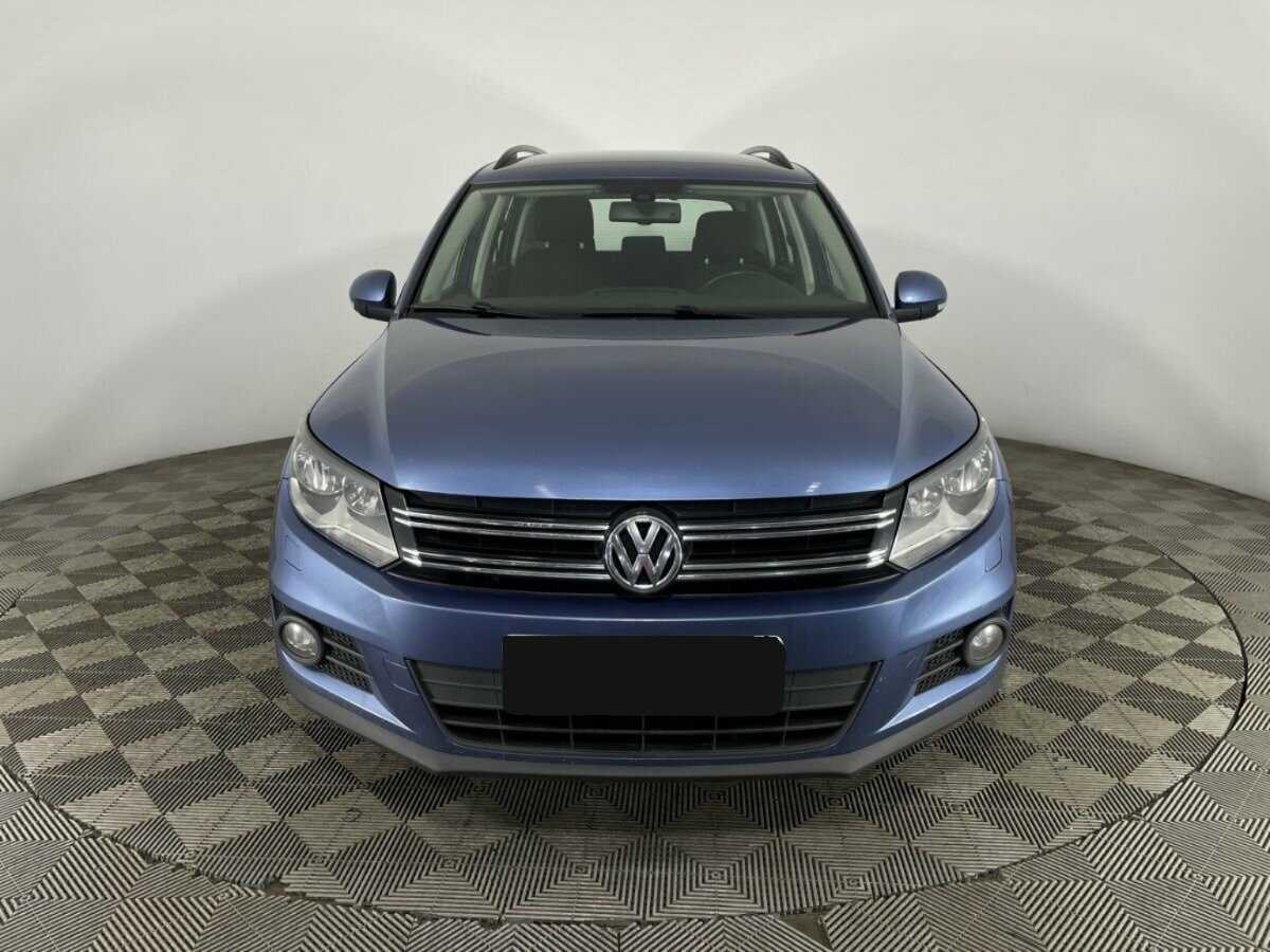 Volkswagen Tiguan б/у, 2012, Механическая. Фото: #1