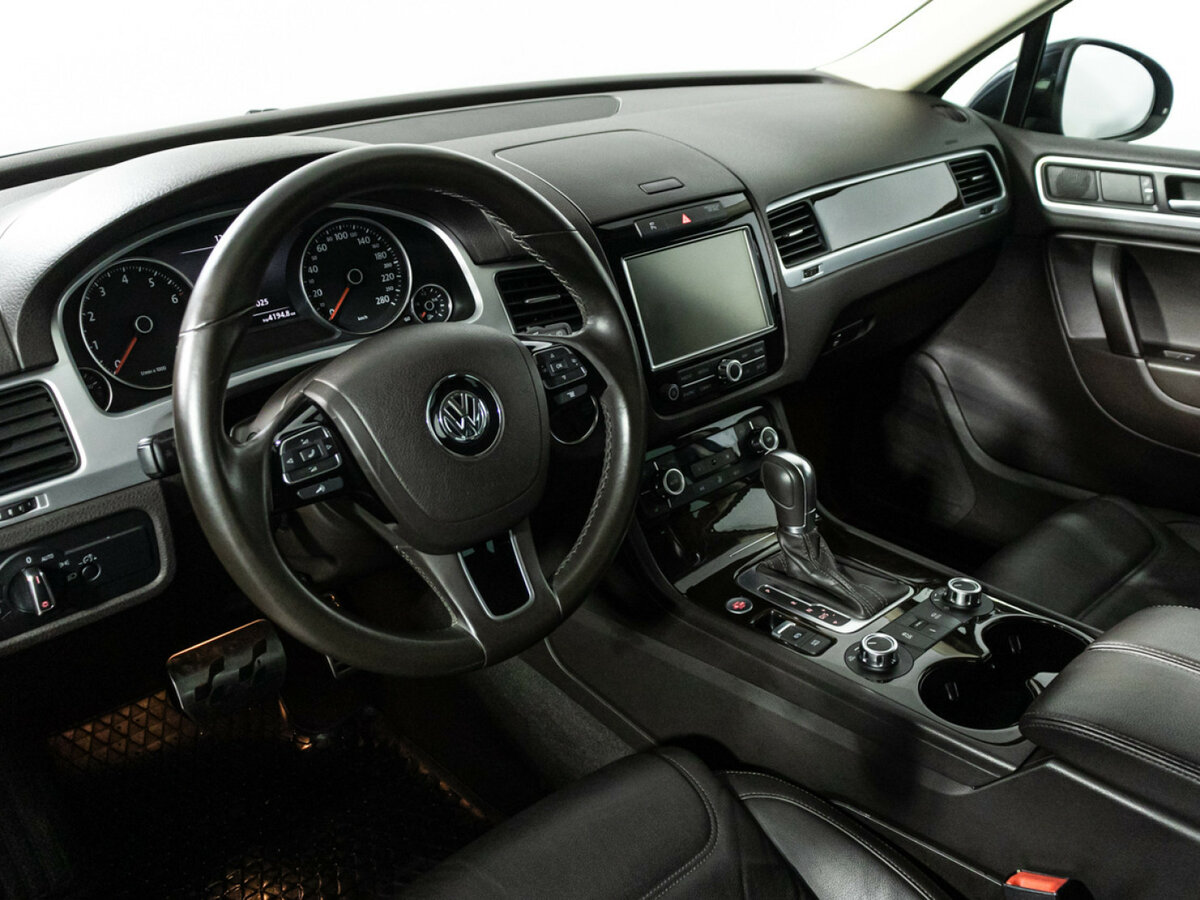 Volkswagen Touareg б/у, 2014, Автоматическая. Фото: #9