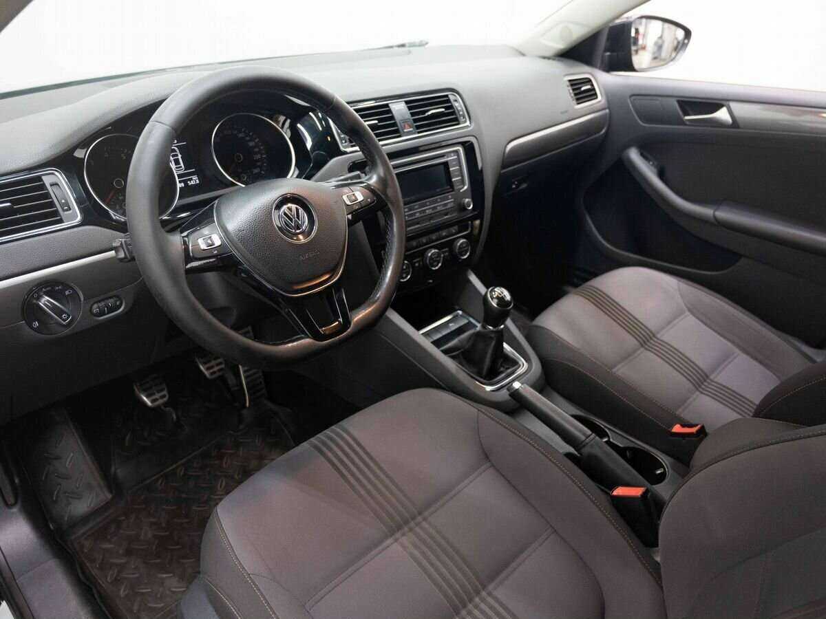 Volkswagen Jetta б/у, 2016, Механическая. Фото: #6