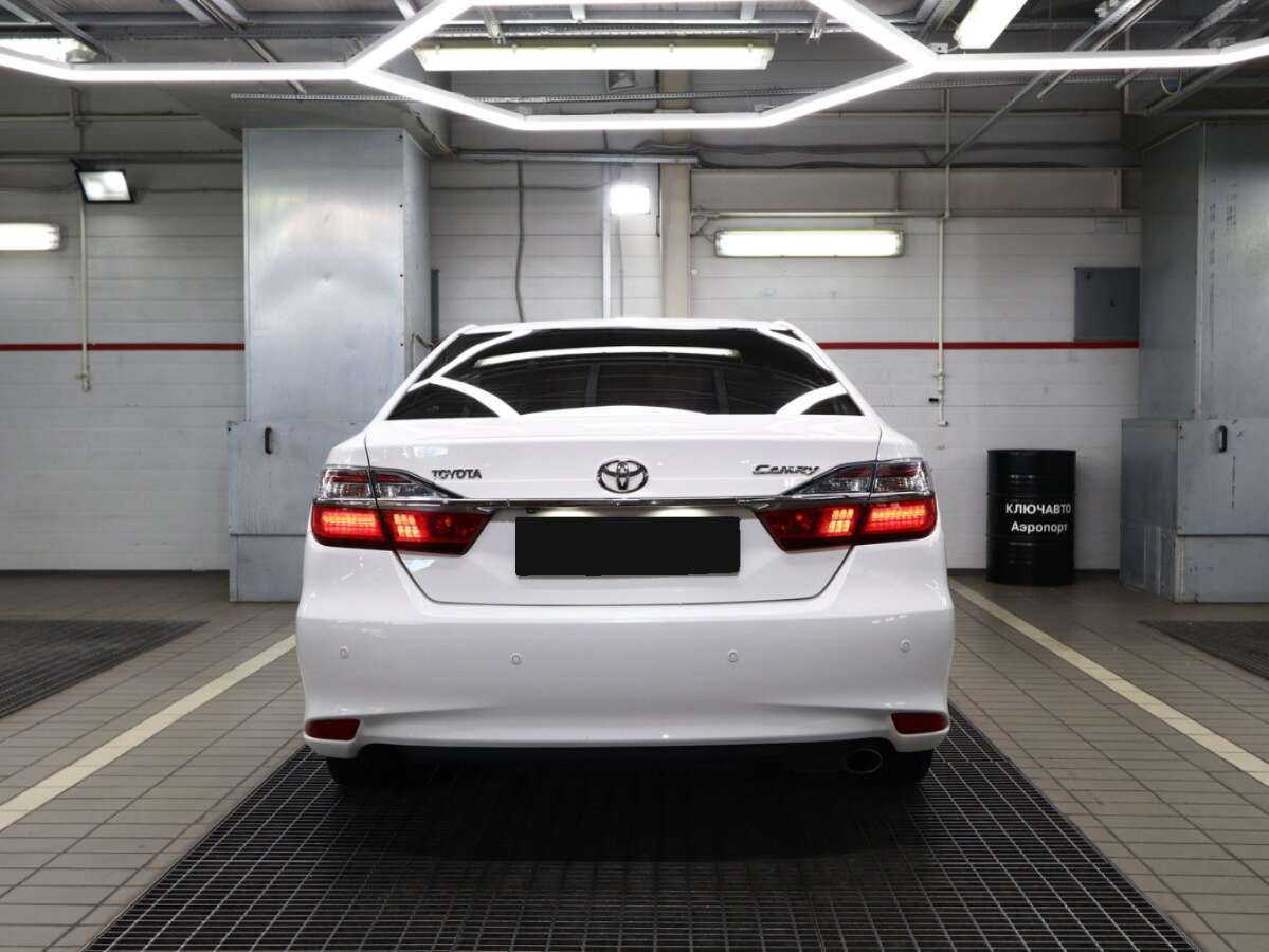 Toyota Camry б/у, 2016, Автоматическая. Фото: #2
