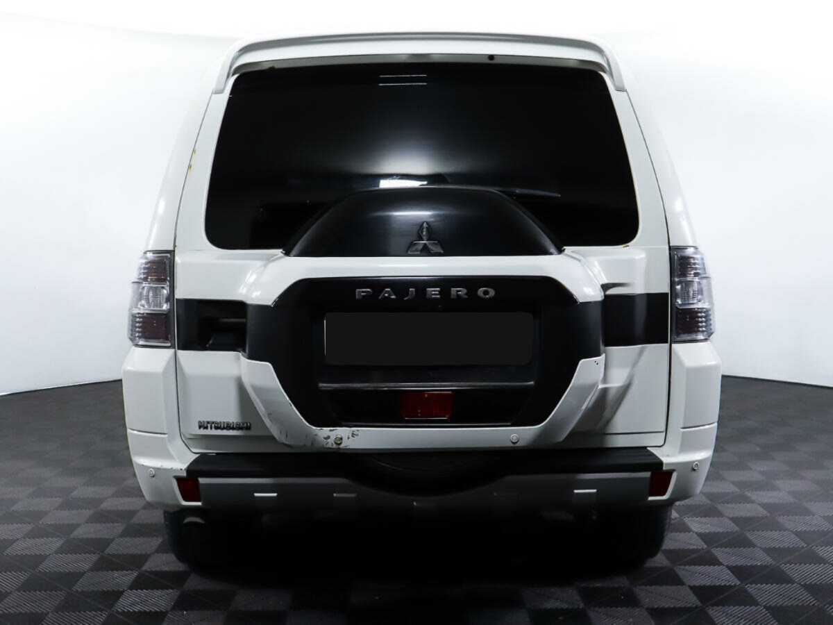 Mitsubishi Pajero б/у, 2014, Автоматическая. Фото: #3