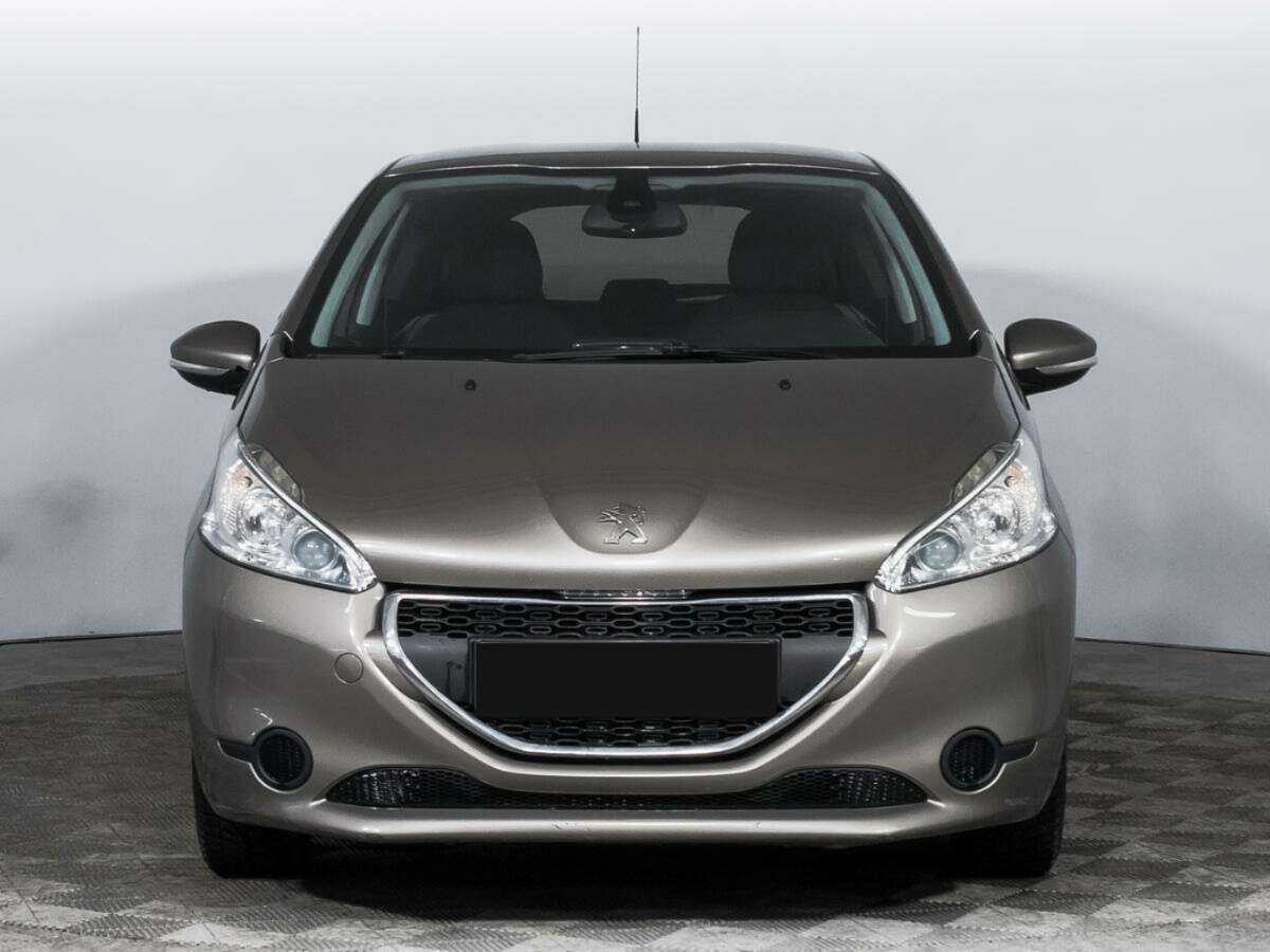 Peugeot 208 б/у, 2013, Автоматическая. Фото: #1