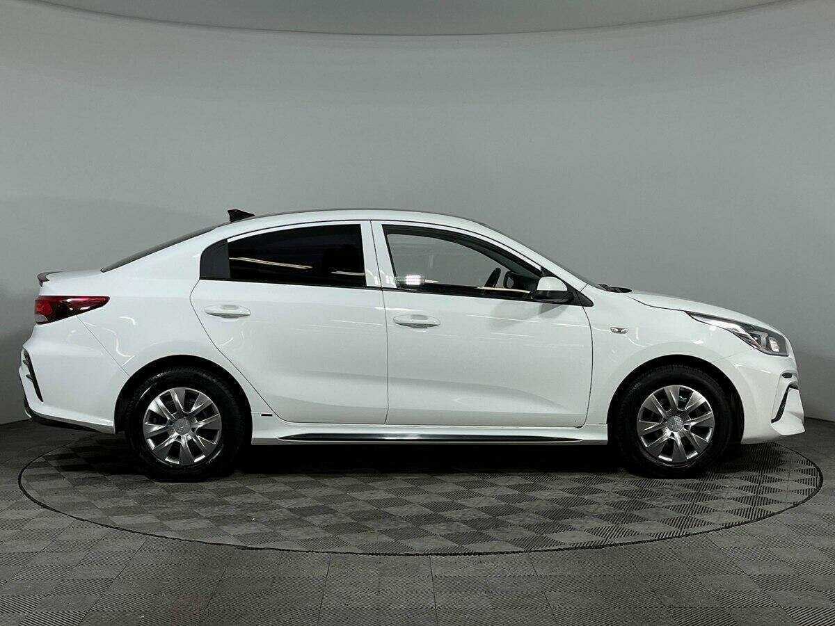 Kia Rio б/у, 2018, Автоматическая. Фото: #3